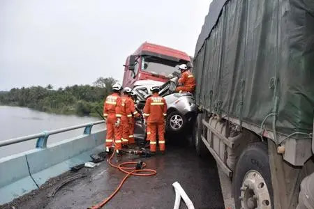 屯琼高速道路救援车图片|救援车拖车|汽车没电了找哪里救援